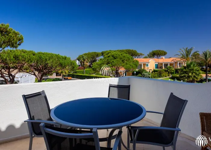 Апартаменты Lamine Лоле